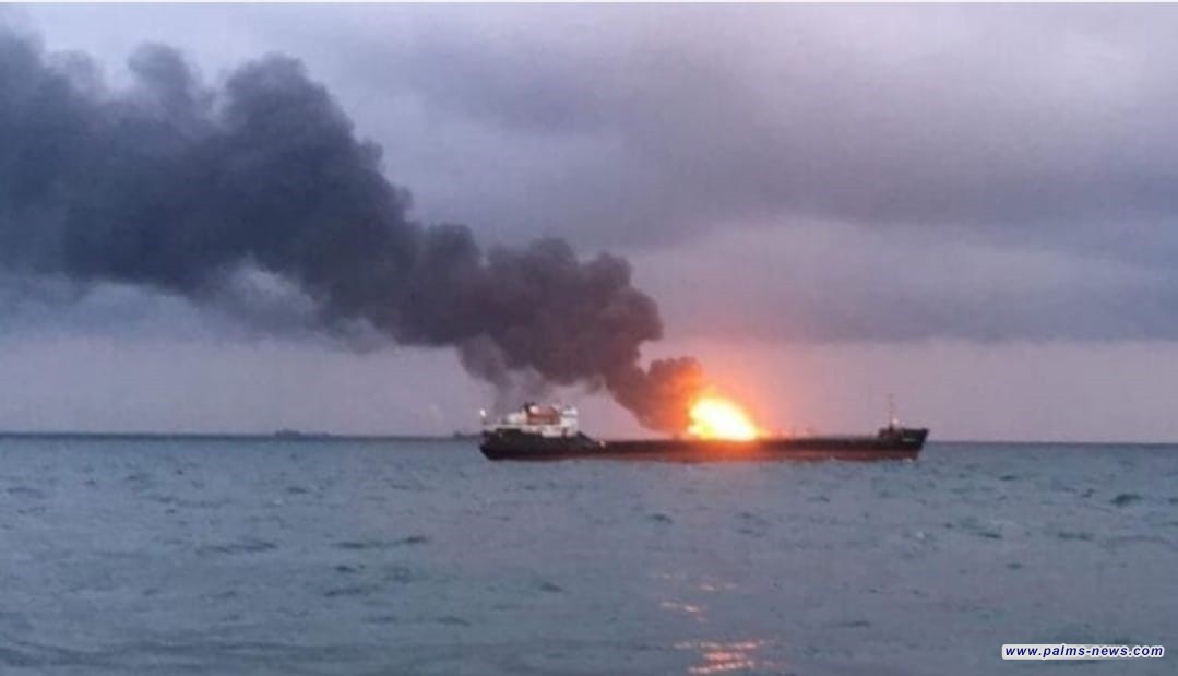 حريق ضخم في سفينة شحن قبالة سواحل البحر الأسود